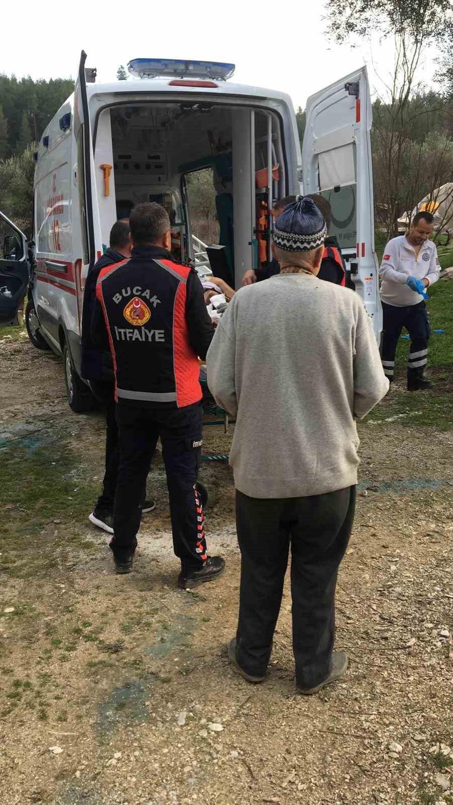 Burdur’da çapa makinesine ayağını kaptıran adam ekipler tarafından kurtarıldı
