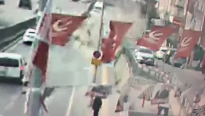 Çekmeköy’de 4 kişinin yaralandığı kazada yeni görüntü orta çıktı
