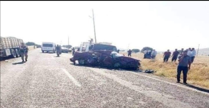 Diyarbakır’da otomobil şarampole yuvarlandı: 1 ölü, 1 yaralı