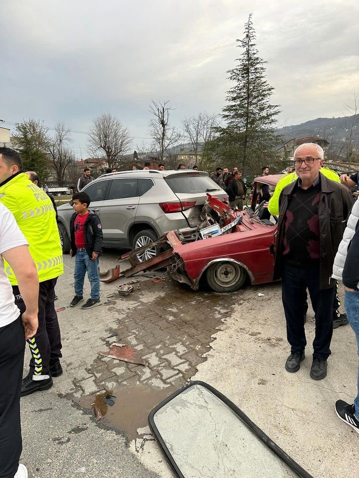 Ehliyetsiz ve alkollü trafiğe çıkınca kaza kaçınılmaz oldu
