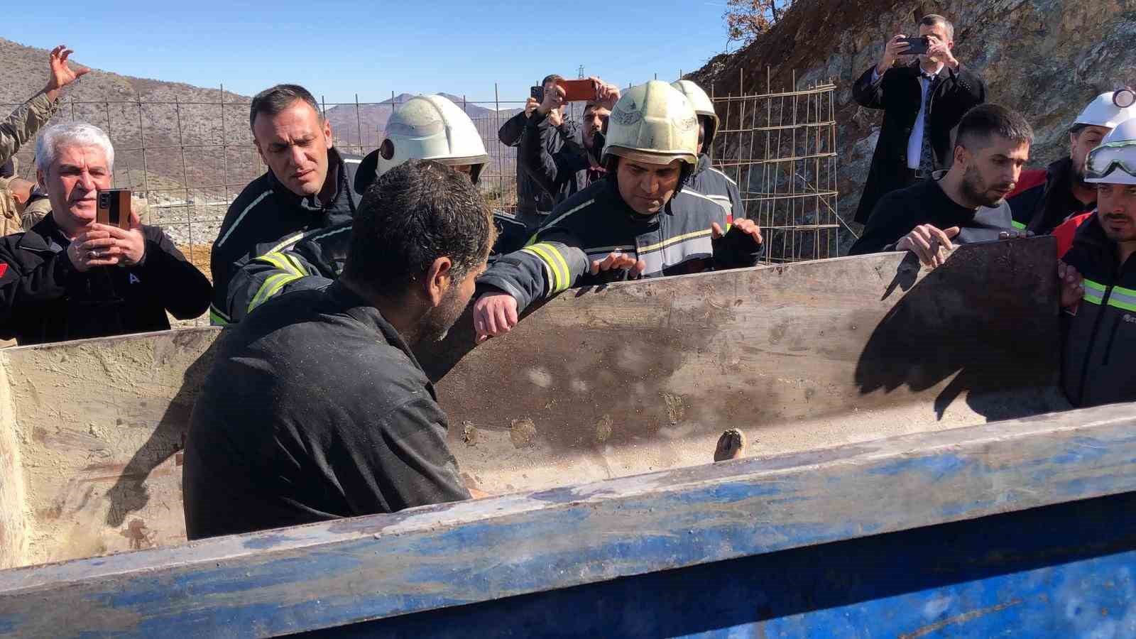 Elazığ’da maden ocağında göçük: 2 işçi kurtarıldı, 2 işçi göçük altında
