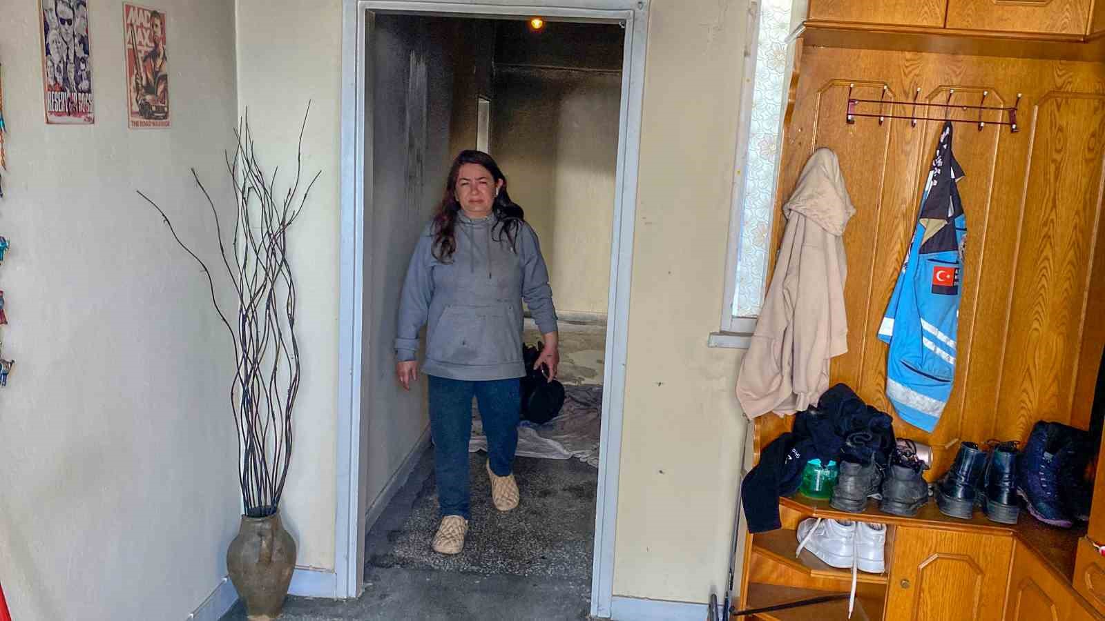 Evinin yandığını gören kadın kurye sinir krizi geçirdi
