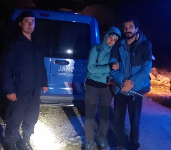Kaybolan 2 dağcıyı jandarma ekipleri buldu