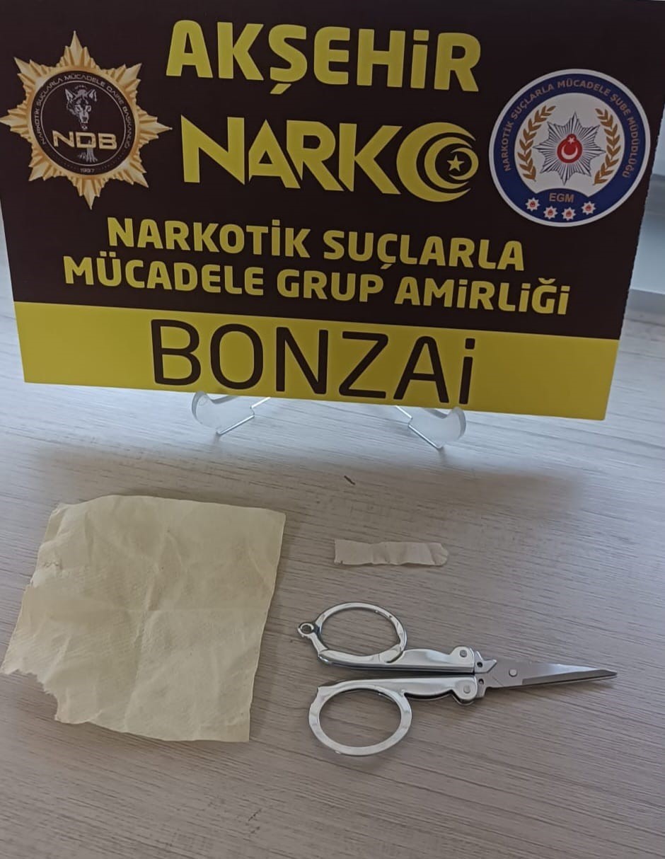 Konya’da uyuşturucu satıcısı 2 şüpheli tutuklandı
