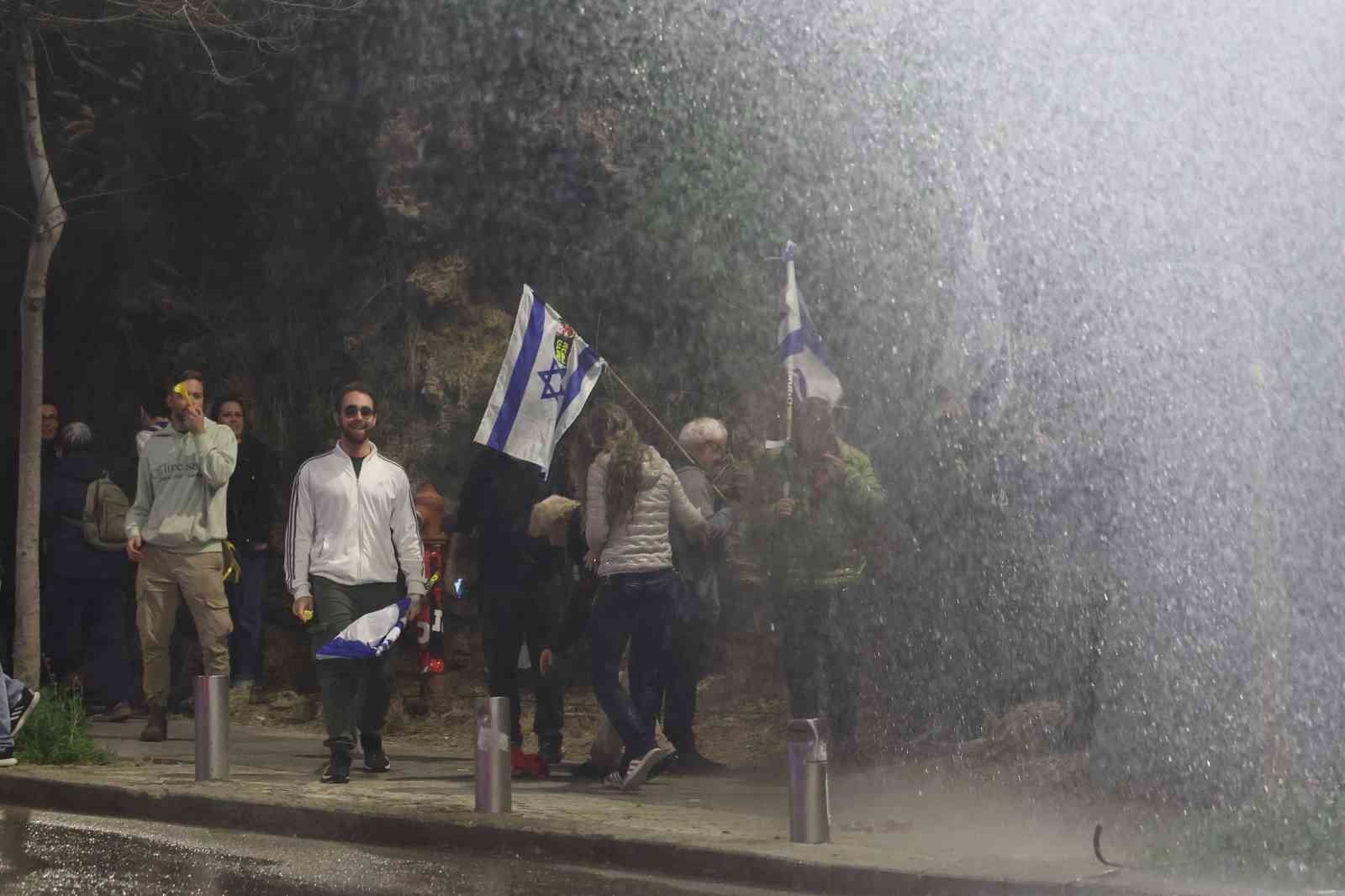 Tel Aviv’de Netanyahu protestosu: 21 gözaltı
