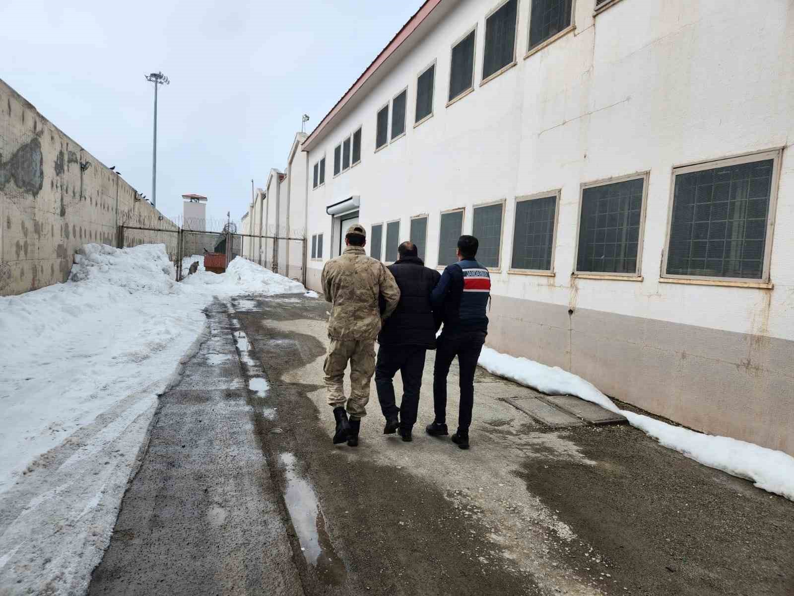 16 yıl hapis cezası olan cinayet zanlısı yakalandı