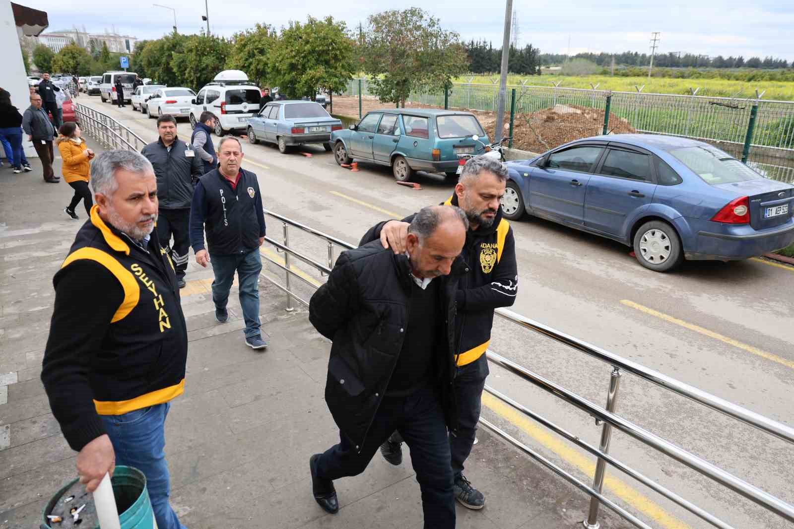 Adana’da silah kaçakçılarına operasyon
