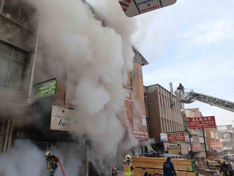 Ankara’da torna ve mobilya atölyesinde yangın