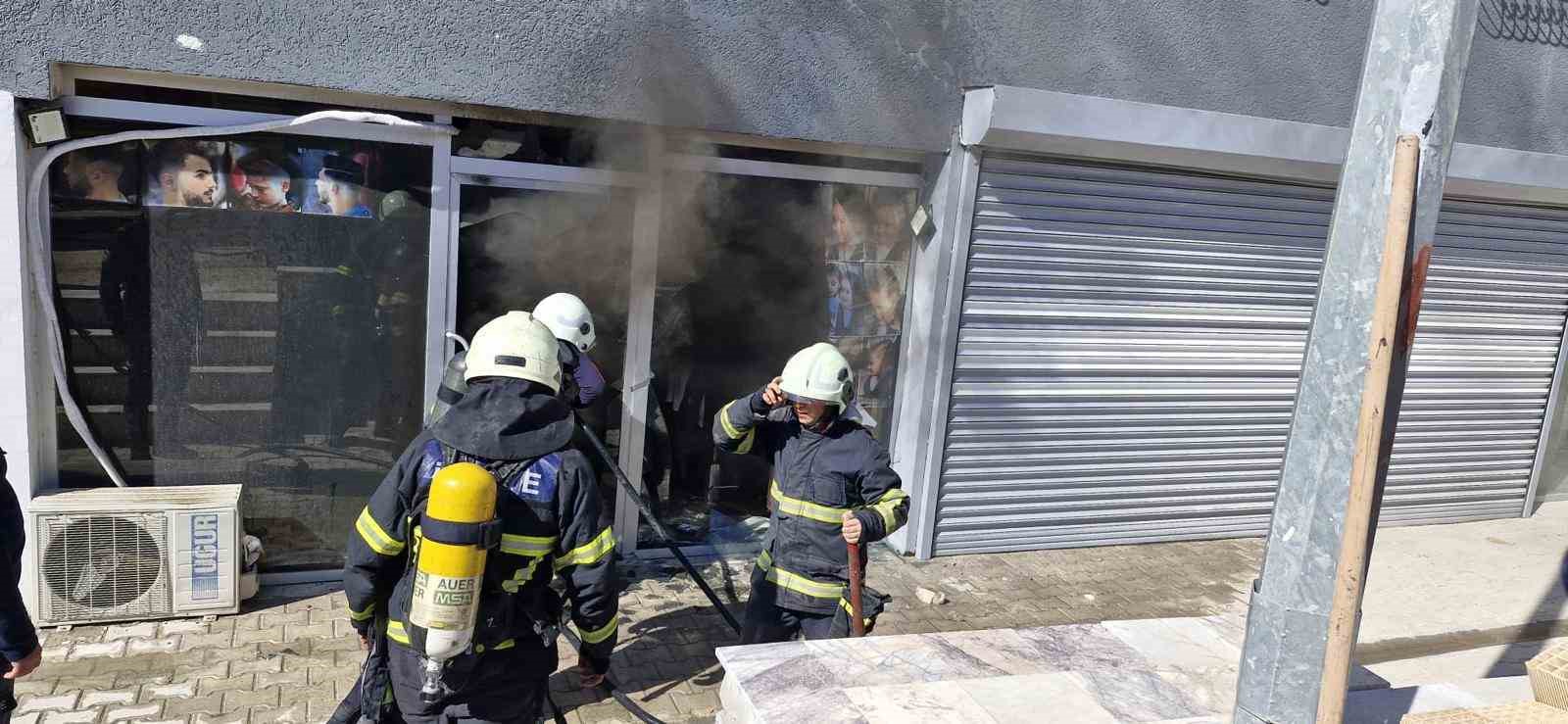 Antakya’da bir iş yerinde yangın çıktı
