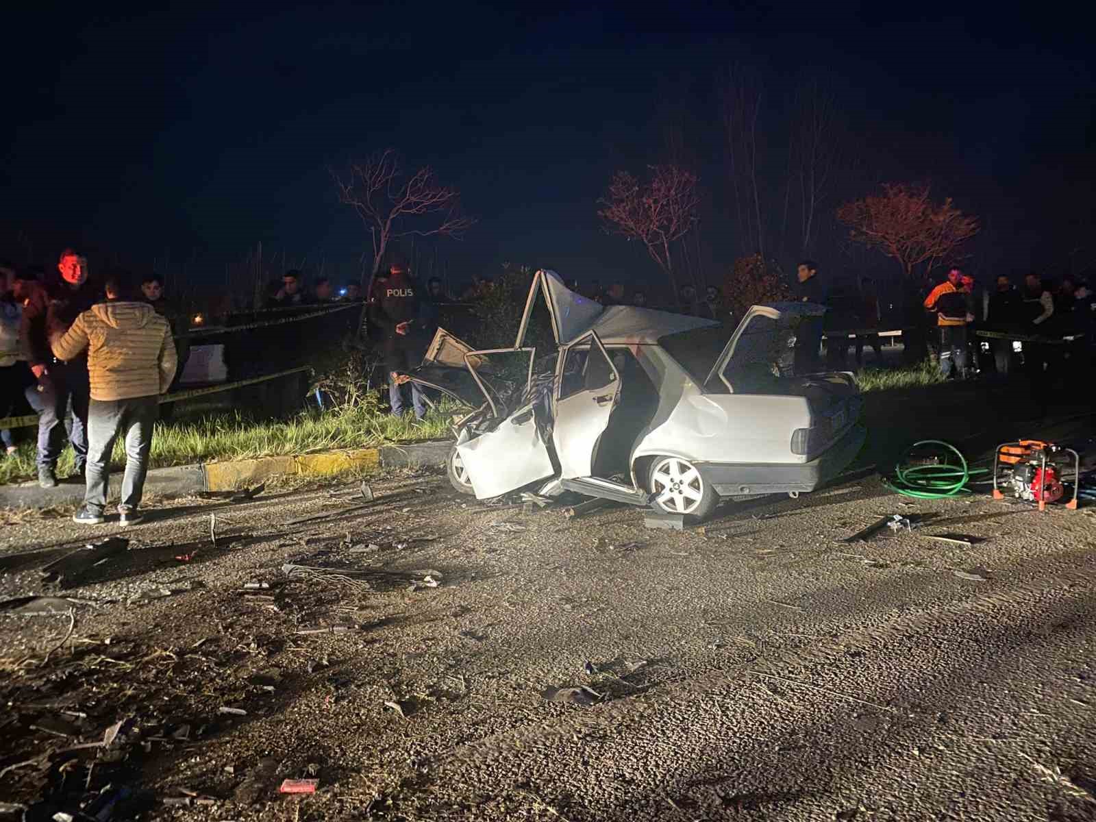 Antalya’da 3 aracın karıştığı feci kaza: 3 ölü
