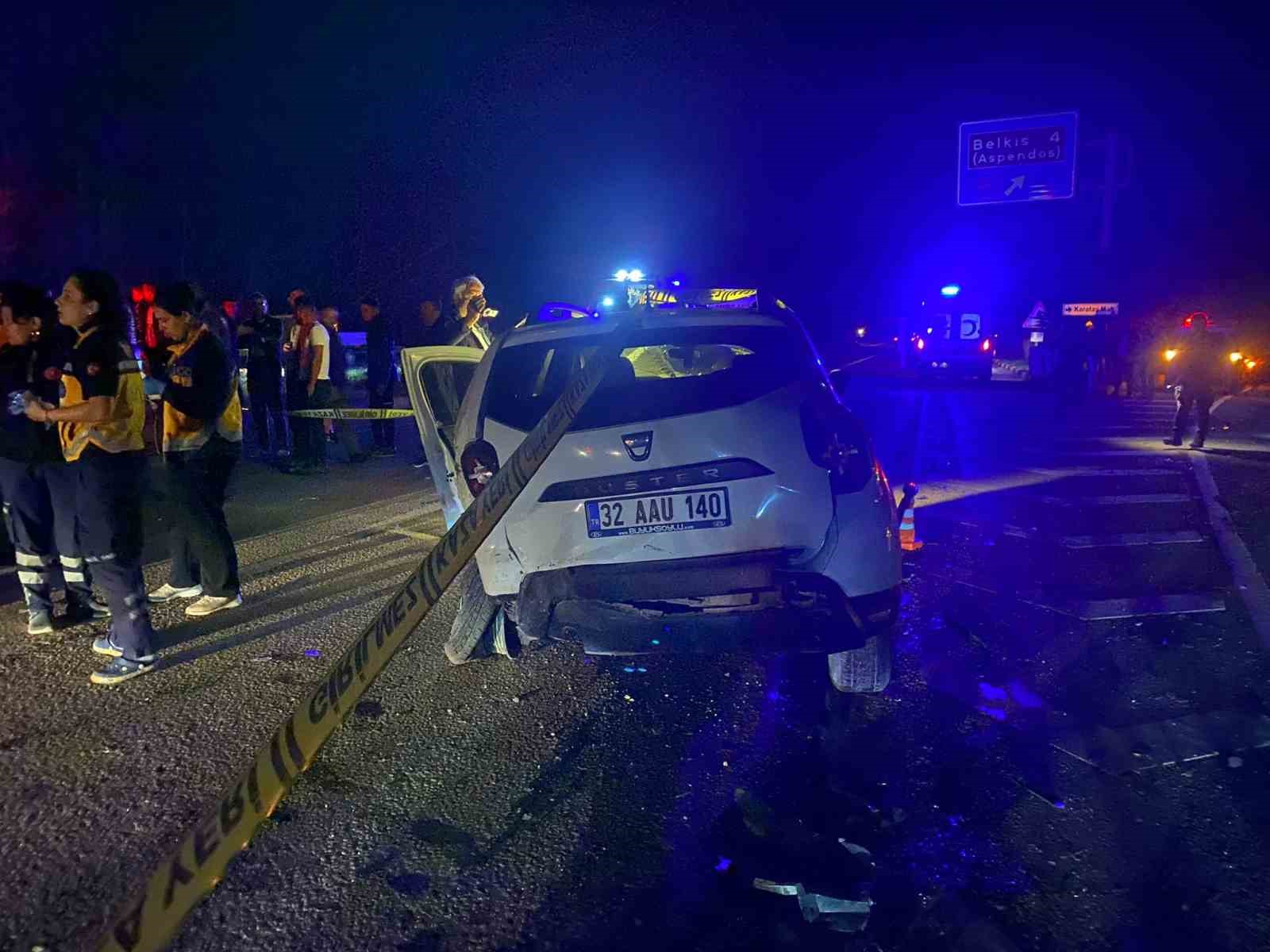 Antalya’da 3 aracın karıştığı feci kaza: 3 ölü
