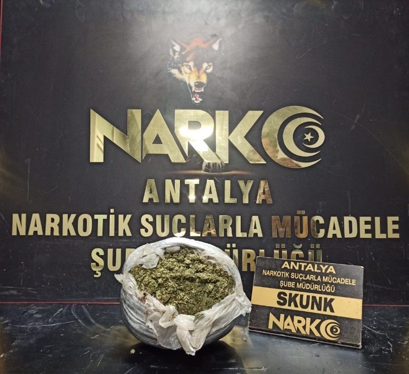 Antalya’da uyuşturucu operasyonu: 17 tutuklama
