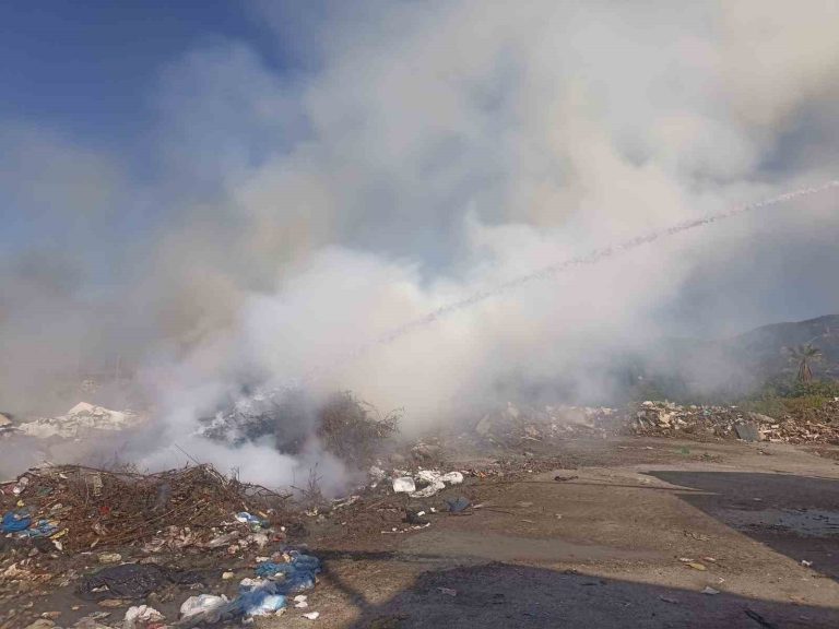 Arsuz’da çöplük yangını