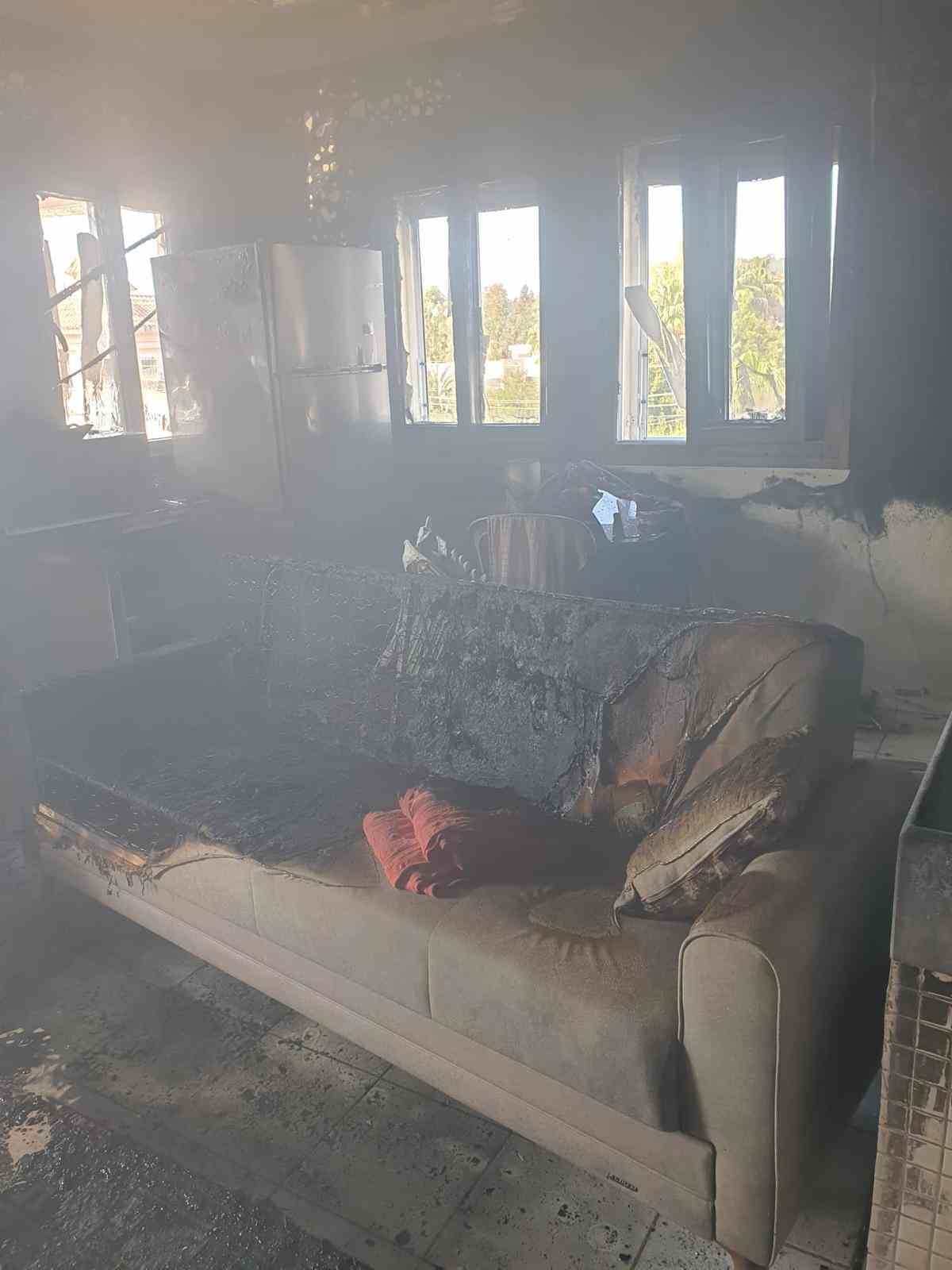 Arsuz’da meydana gelen ev yangınına itfaiye ekipleri müdahale etti
