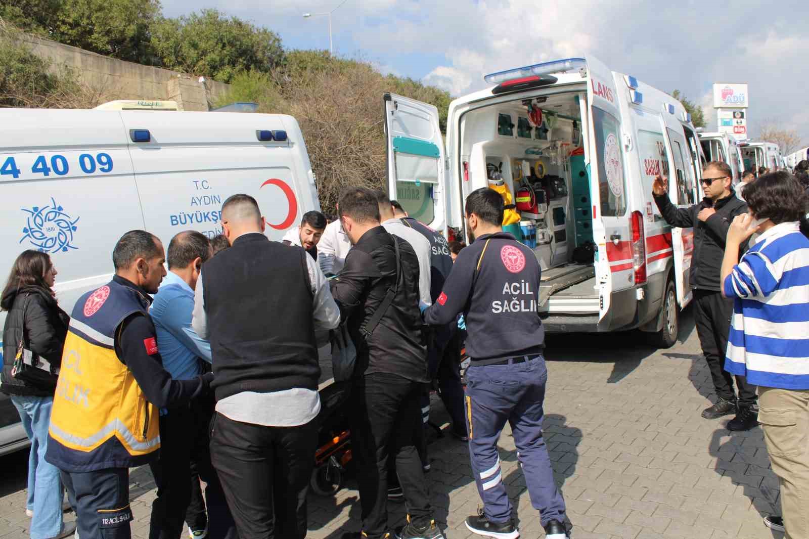 Aydın’da yolcu minibüsü devrildi: 28 yaralı
