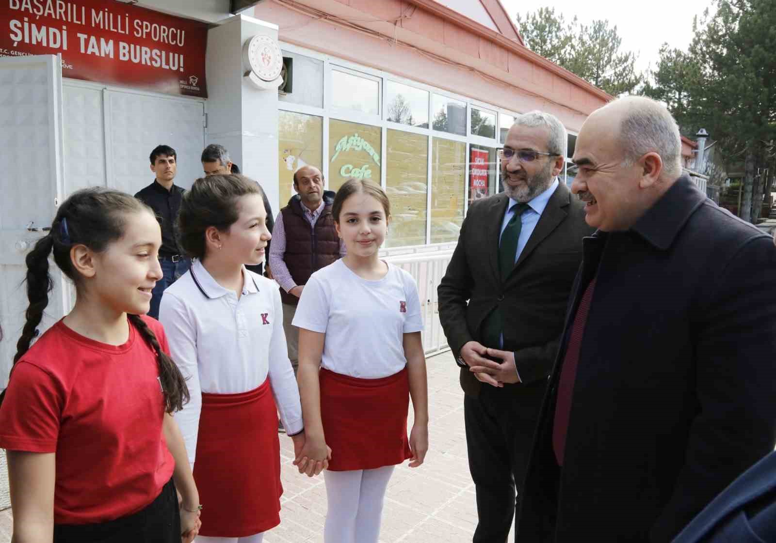 Babasına verdiği sözü tutan şehit kızı Mirayşah’ı Vali Dağlı yalnız bırakmadı
