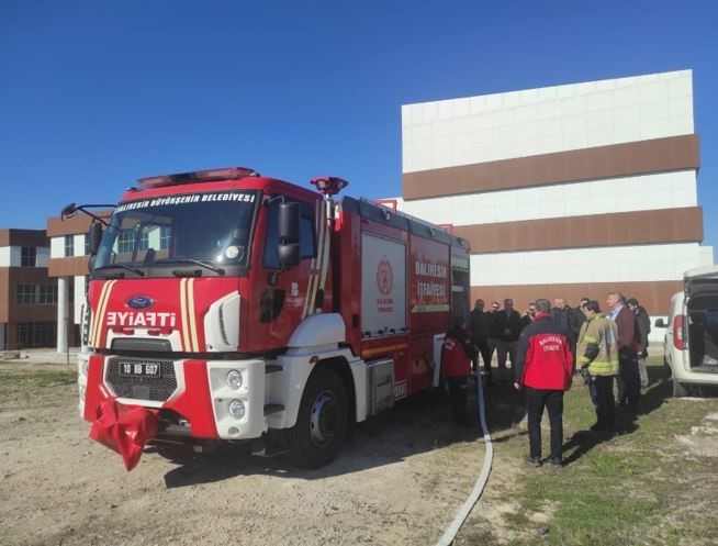 BAÜN’de acil durum ekipleri eğitim ve yangın tatbikatı yaptı
