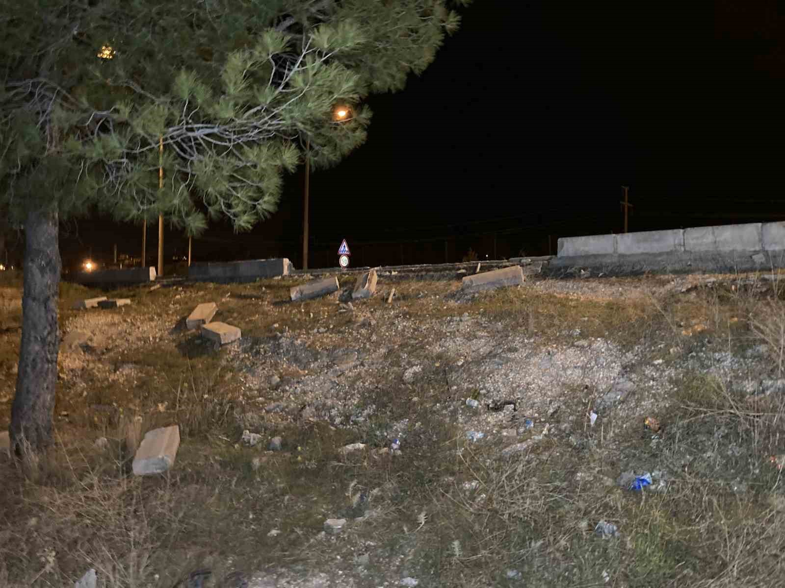 Burdur’da alkollü sürücünün kullandığı otomobil şarampole devrildi: 1’i ağır 3 yaralı
