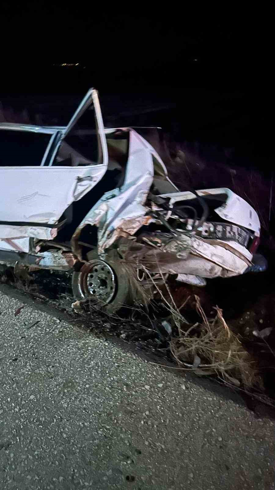 Burdur’da iki otomobil çarpıştı: 3 yaralı
