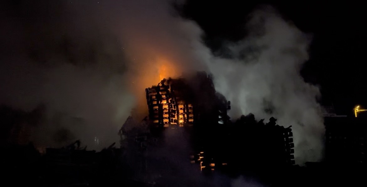 Bursa’da palet fabrikasında korkutan yangın
