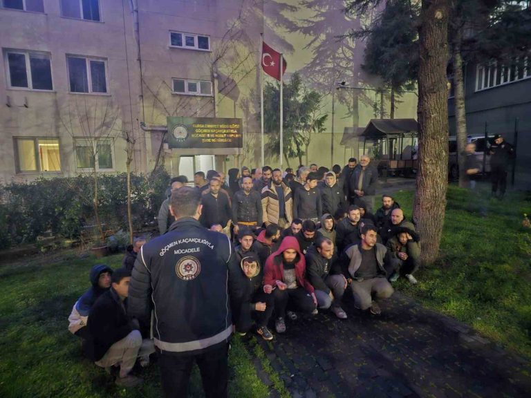 Bursa polisi kaçak 63 yabancı uyruklu şahsı yakaladı