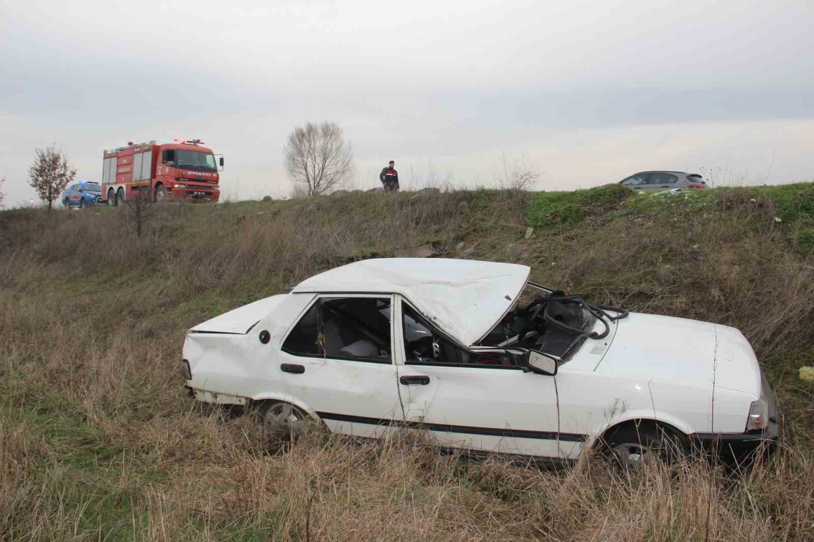 Çan’da otomobil tarlaya uçtu: 2 yaralı
