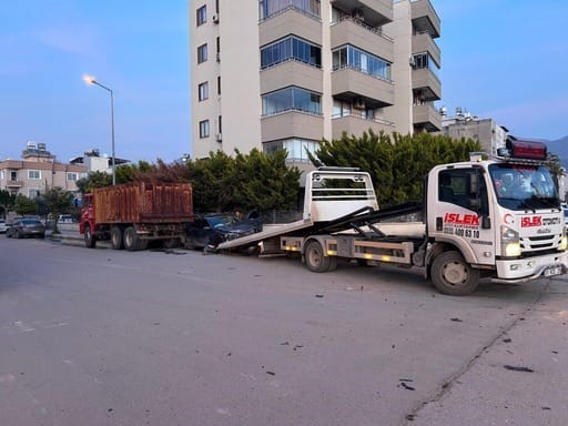 CHP Milletvekili Güzelmansur trafik kazasında yaralandı
