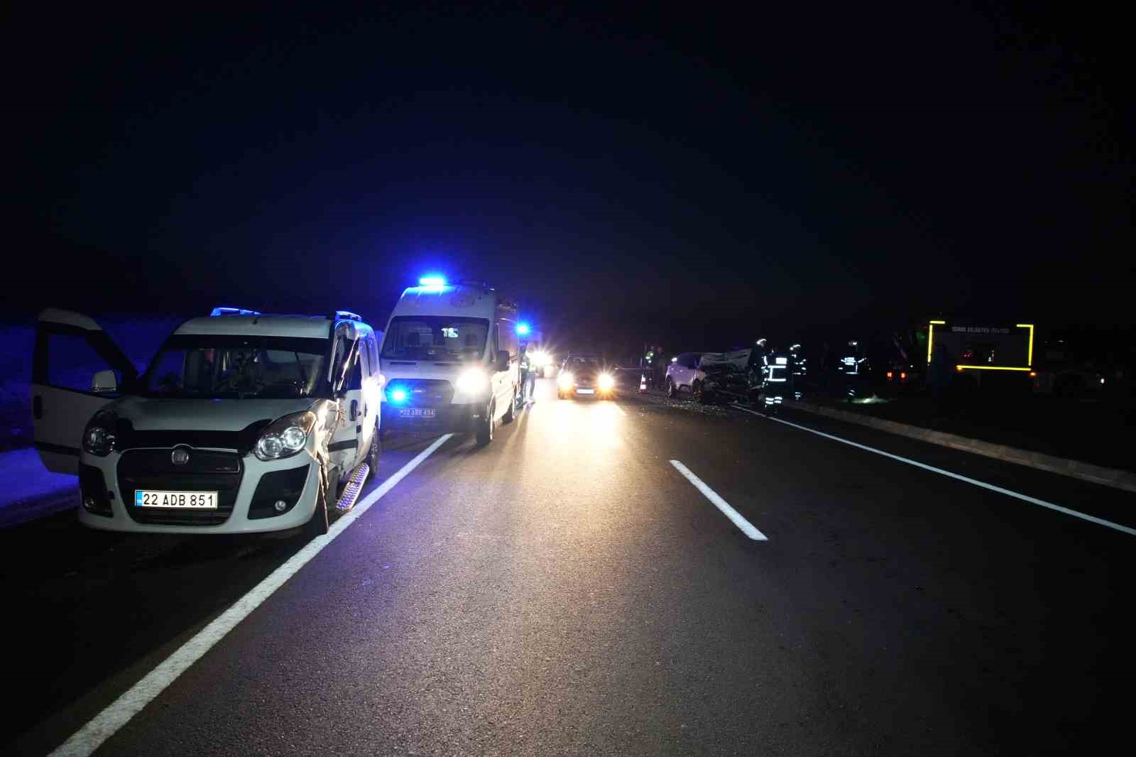 Edirne’de iki otomobil çarpıştı: 5 yaralı
