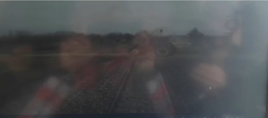 Isparta’da tren ile traktörün çarpıştığı kazanın kamera görüntüleri ortaya çıktı
