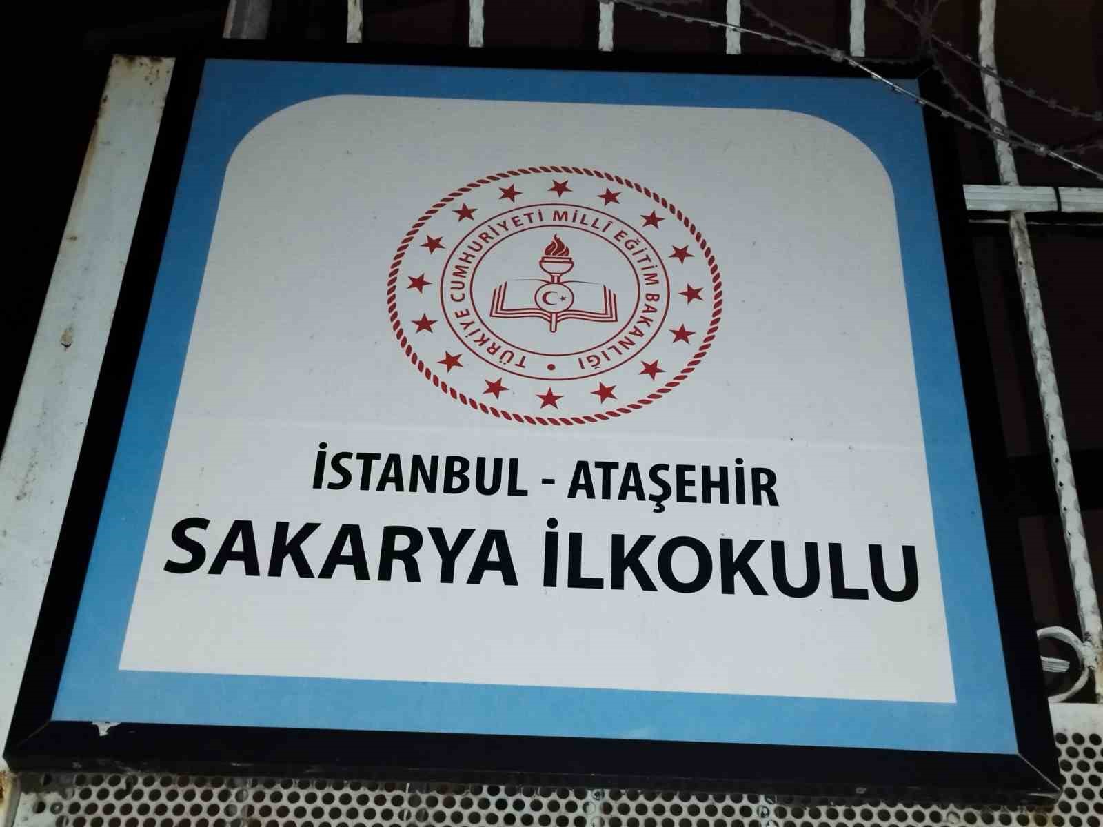 İstanbul’da oy pusulalarının okullara dağıtılma işlemi başladı
