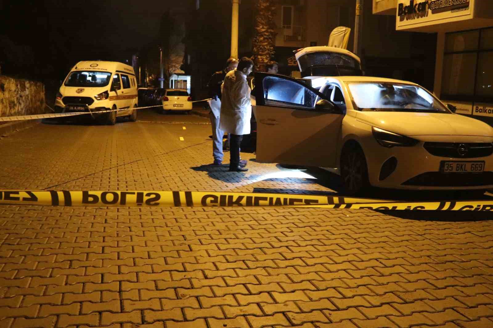 İzmir’de 17 yaşındaki genç cinayete kurban gitti
