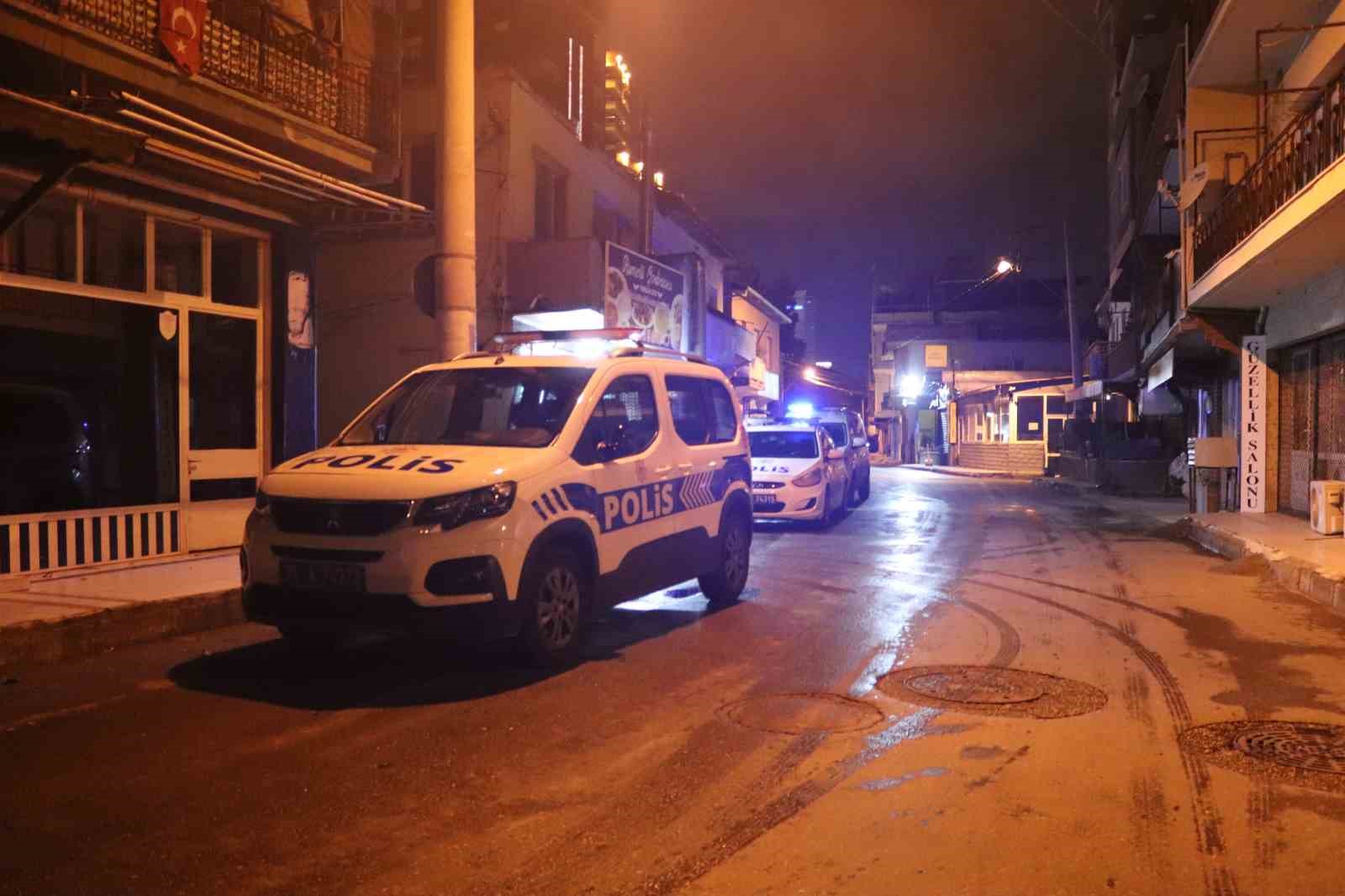 İzmir’de sır cinayet: Bıçakla yaralandı, hastanede hayatını kaybetti
