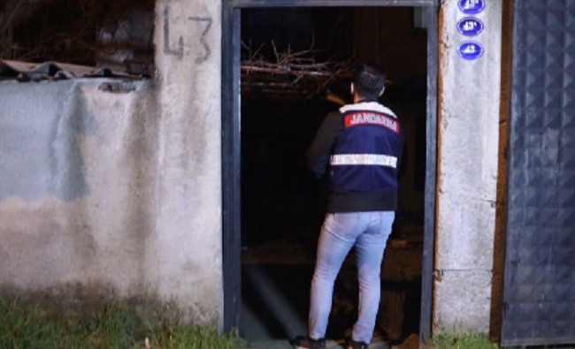 İzmir merkezli DHKP-C operasyonunda 18 gözaltı
