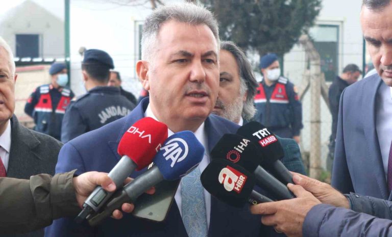 İzmir Valisi Elban: “Yangın büyük ölçüde kontrol altına alındı”