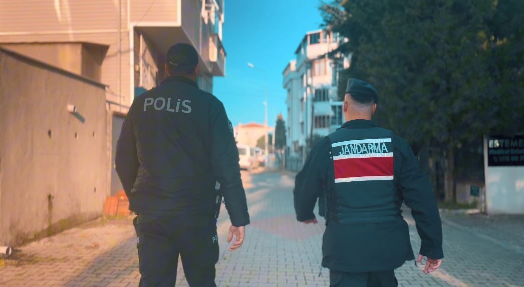 Jandarma ve polisten ortak operasyon: 161 kişi yakalandı
