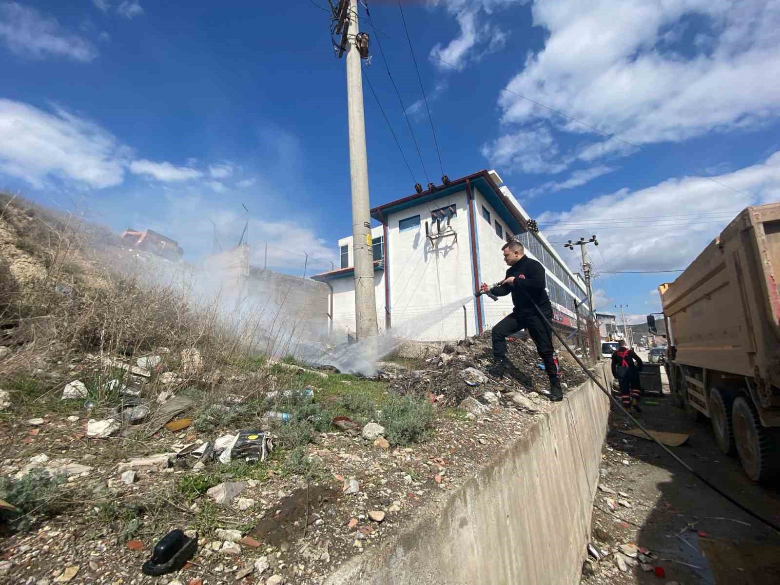 Kablodan çıkan kıvılcım yangına sebep oldu
