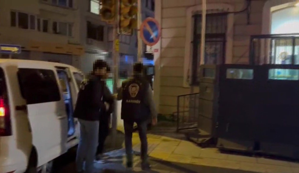 Kadıköy’de taksiciyi bıçaklayan 3 çocuk yakalandı
