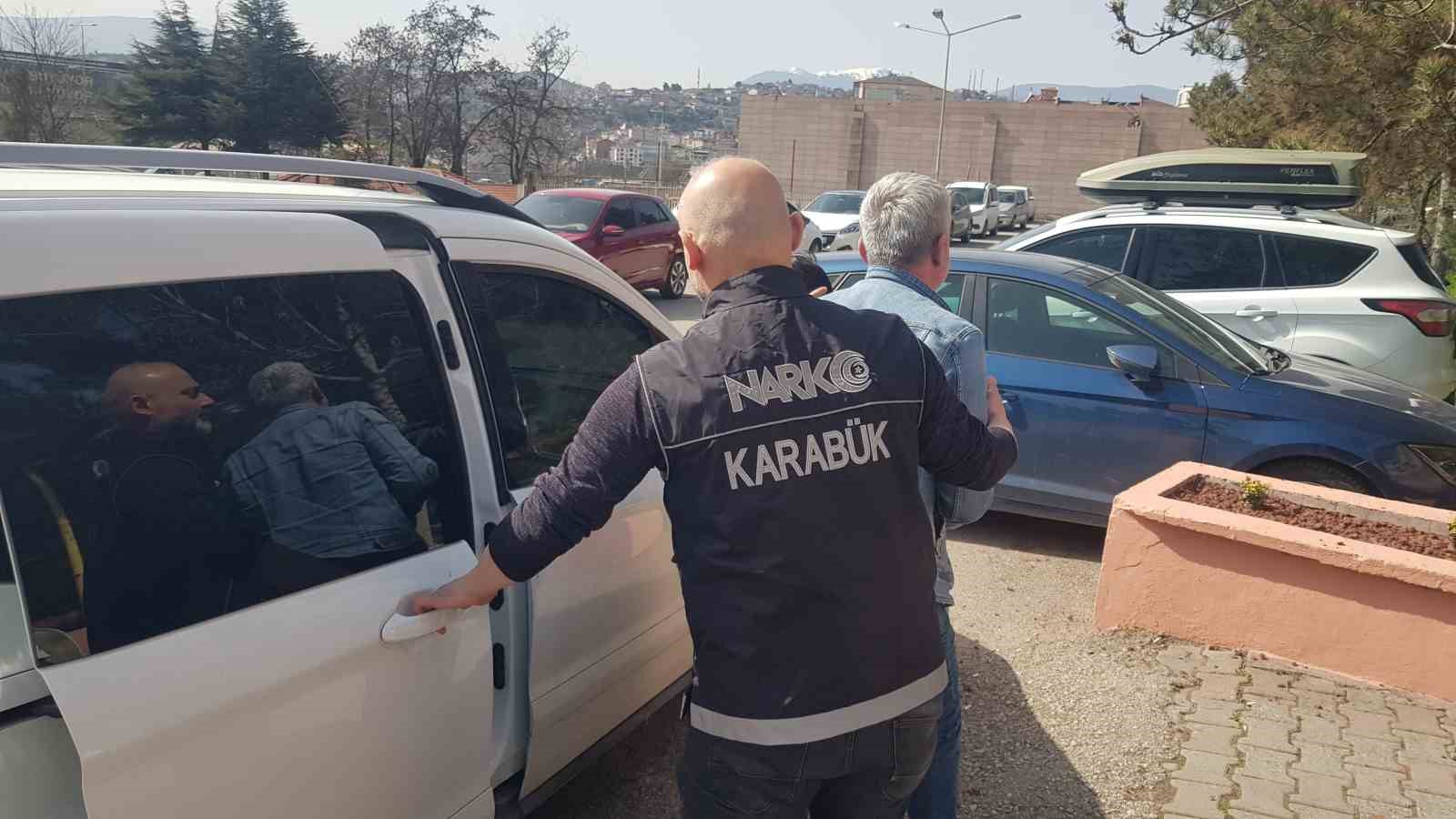 Karabük’te uyuşturucu operasyonlarında 8 kişi yakalandı
