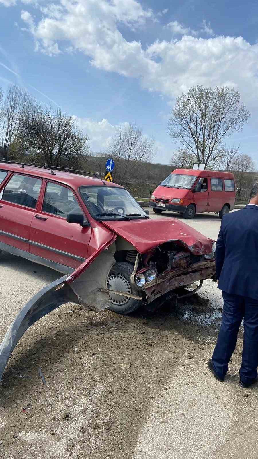 Kastamonu’da iki otomobil çarpıştı: 1 yaralı
