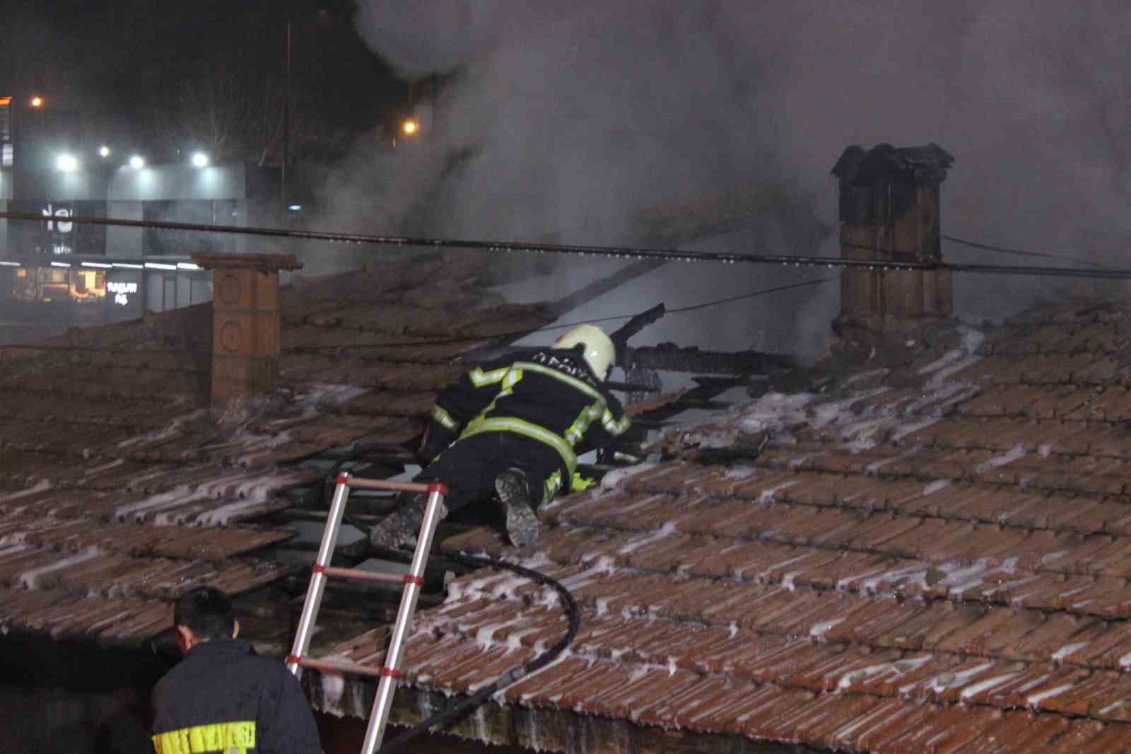 Kayseri’de müstakil evde çıkan yangın korkuttu
