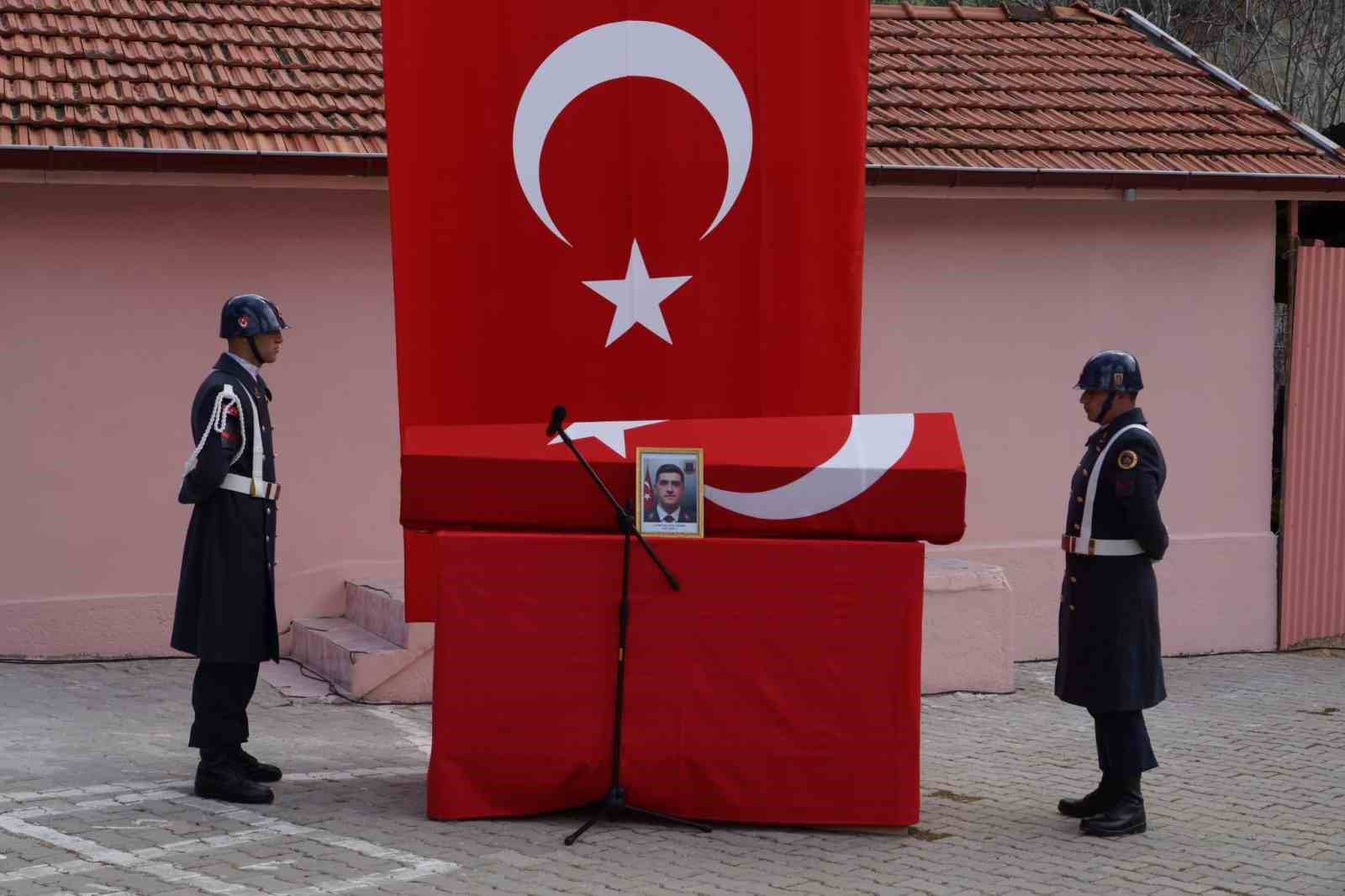 Kazada ölen uzman çavuşa Karaman’da acı veda
