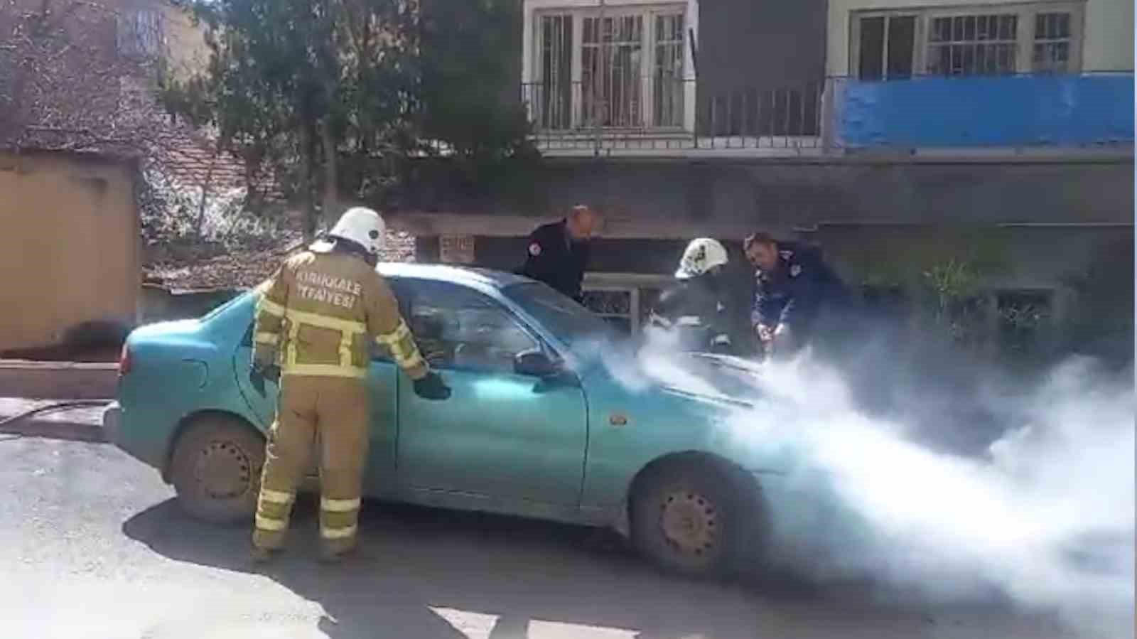 Kırıkkale’de park halindeki otomobil yandı
