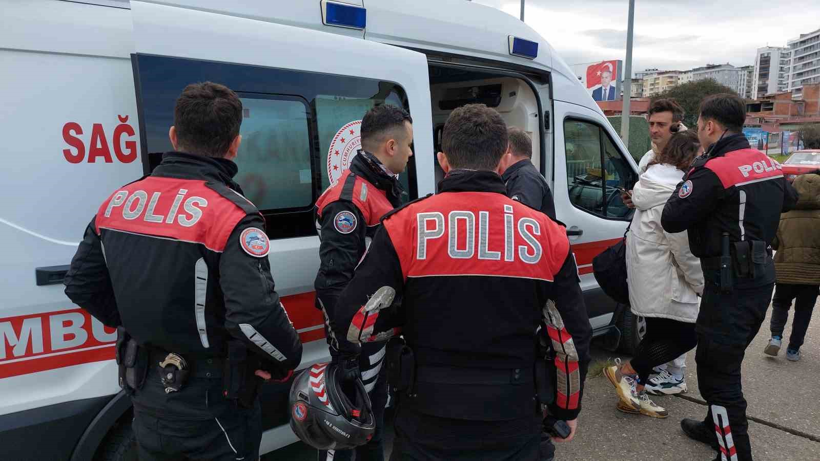 Köprüde intihara kalkışan kız çocuğunu Yunus polisleri ikna etti
