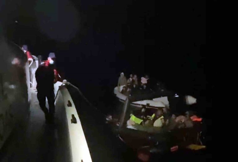 Marmaris’te 26 düzensiz göçmen kurtarıldı