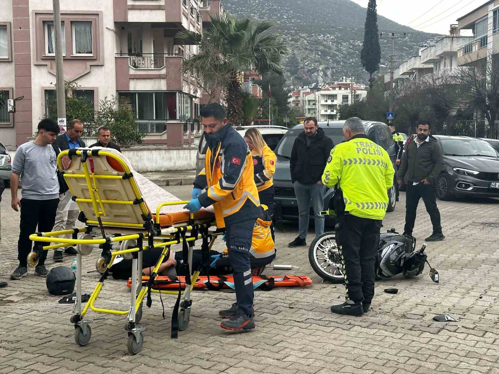 Milas’ta Motosiklet ile Otomobil Çarpıştı: 1 Yaralı
