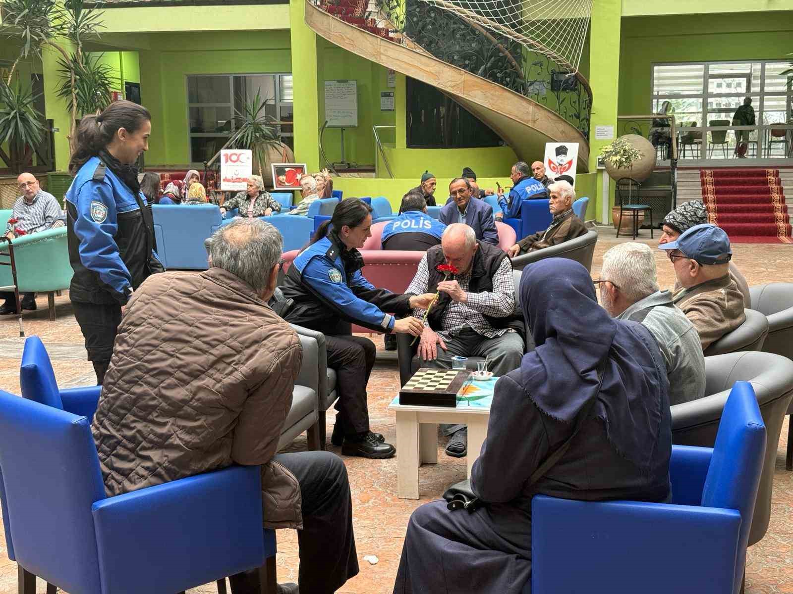 Samsun polisi öğrencileri bilgilendirdi
