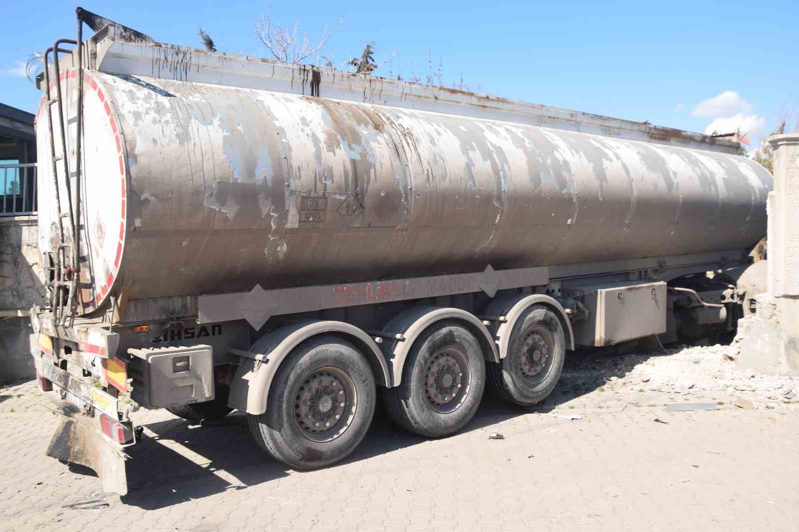 Şanlıurfa’da trafik kazası: 1 ölü, 2 yaralı
