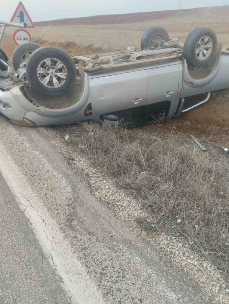 Şarampole devrilen aracın sürücüsü yaralandı