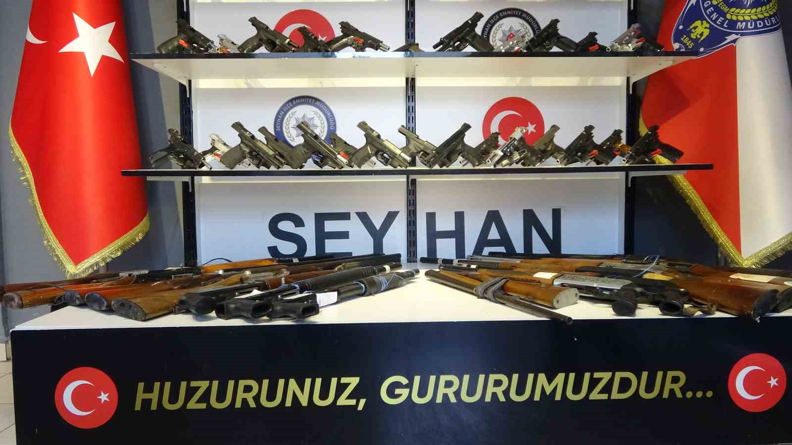 Seyhan polisi 54 silah ele geçirirken 314 suçluyu yakaladı
