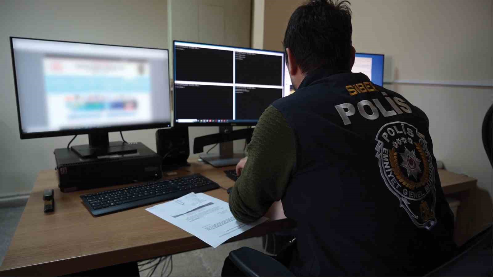 Siber polis, sanal ortamdaki suçluları adım adım takip ediyor
